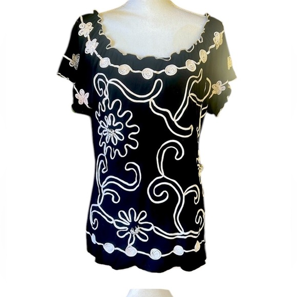 lauren michelle Tops - Lauren Michelle ladies, black and white pullover style extra large, super soft